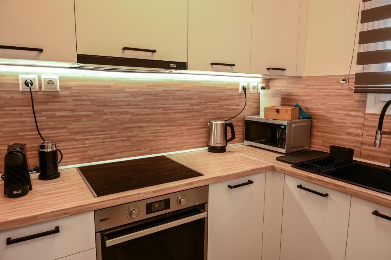 Larisa Hospitality I - Roof Top Apartment - With Free Parking Экстерьер фото