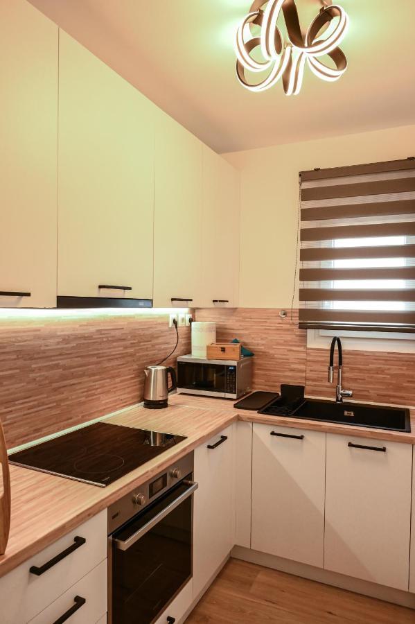 Larisa Hospitality I - Roof Top Apartment - With Free Parking Экстерьер фото